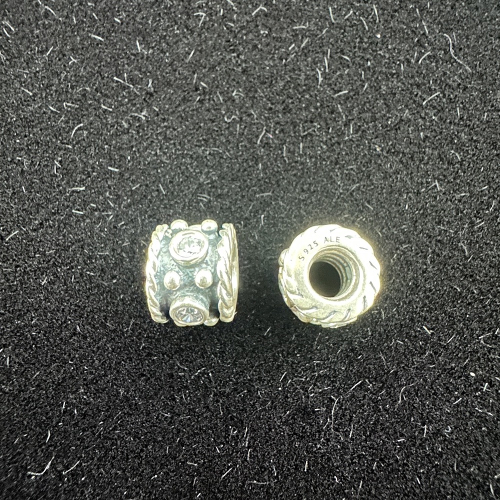 Pandora retired Oxy Crown sterling silver charm set of 2 with clear CZ - Picture 8 of 9